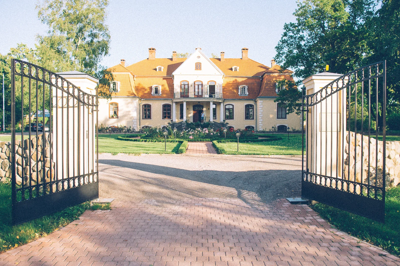 Exterior photography by Andrejs Zavadskis - Photo 4