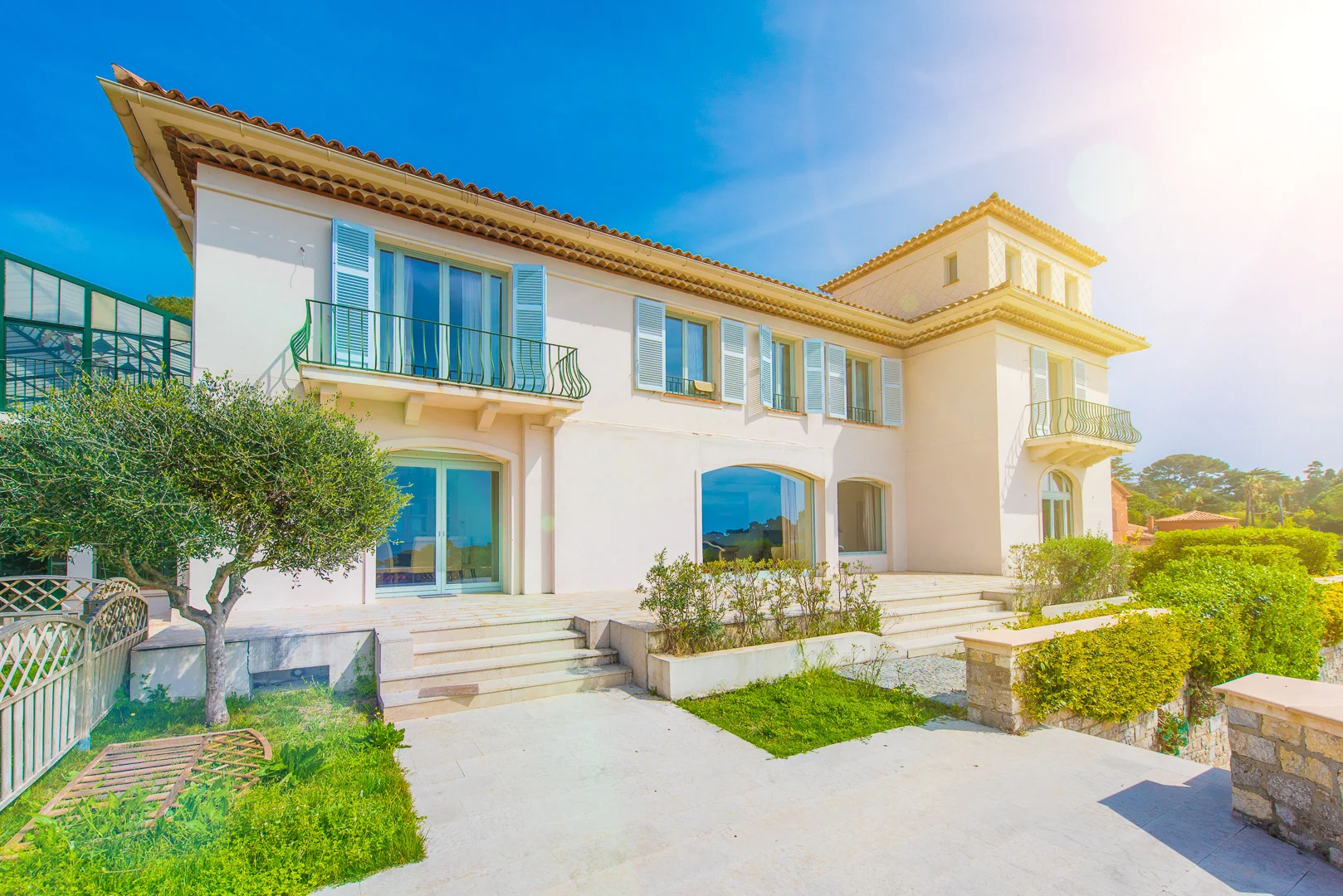 Exterior photography by Andrejs Zavadskis - Photo 93